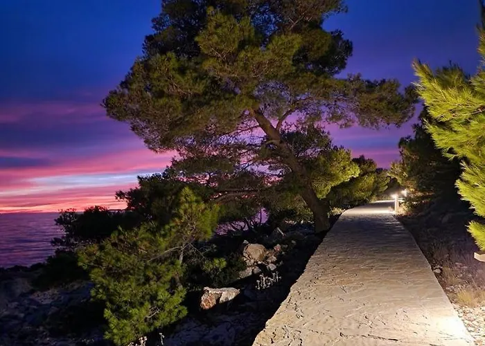 Promenada Primosten * Dolac